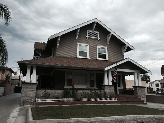 Building Photo - 6742 Whittier Ave