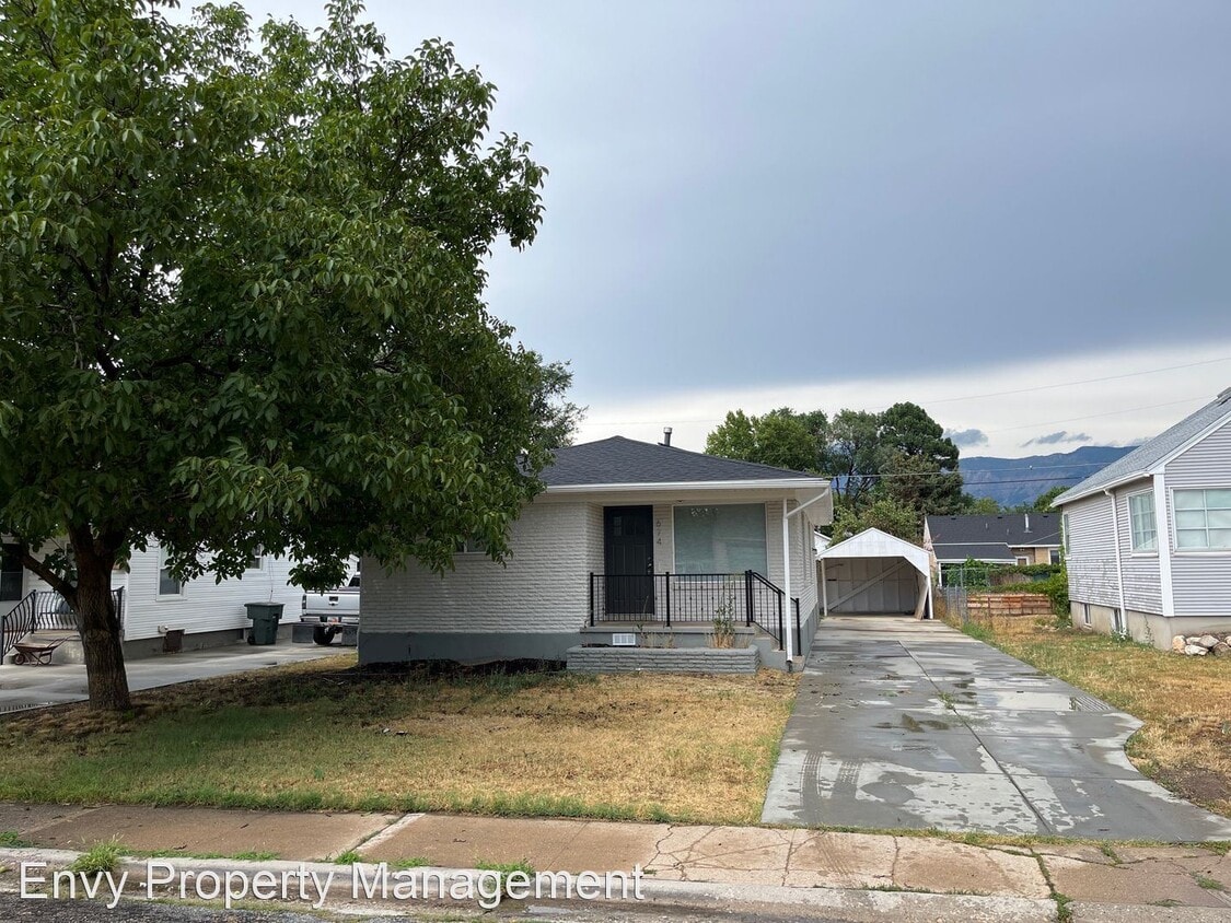 Primary Photo - 5 br, 2.5 bath House - 674 9th st