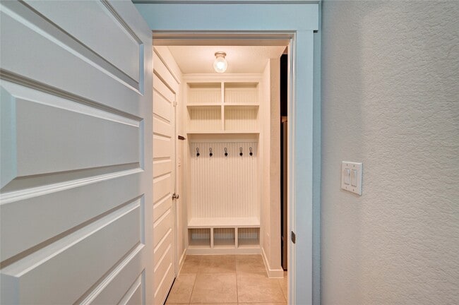 Building Photo - 31702 Casa Linda Dr