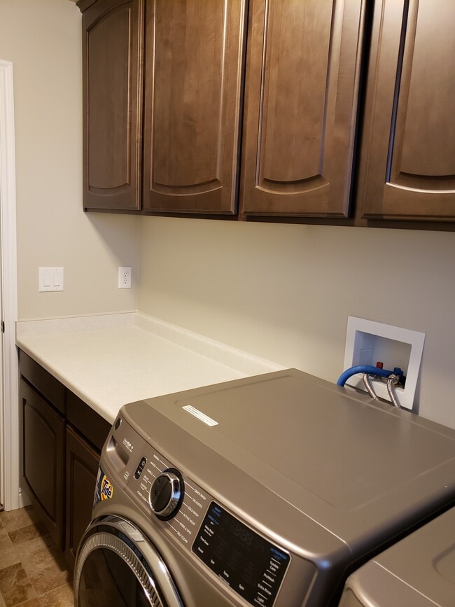 Building Photo - 494 Green Spring Way