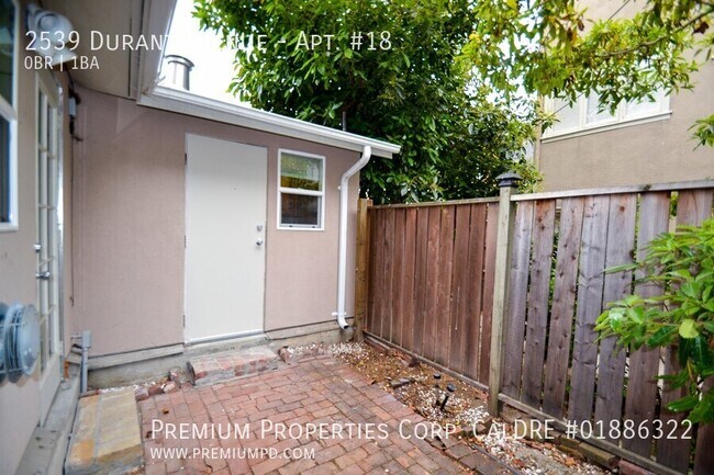 Foto del edificio - 2539 Durant Ave