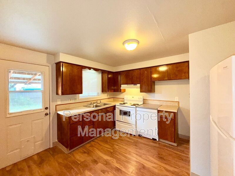 Foto principal - 10905 NE 7th St