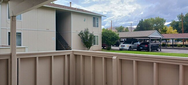 Foto del edificio - One bedroom ground floor unit