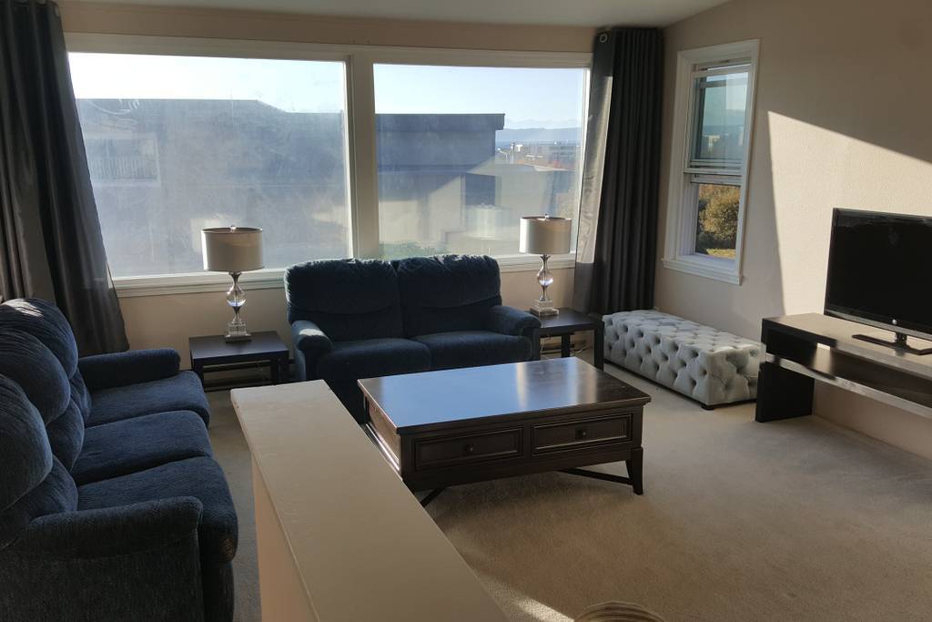 Living room - 835 S 227th Pl