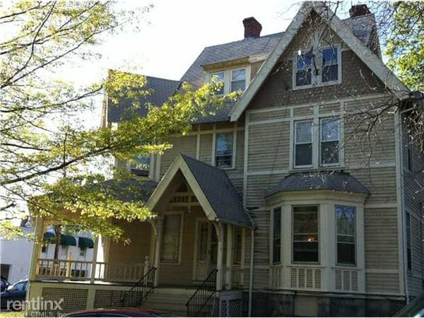 Building Photo - 45 Pine St
