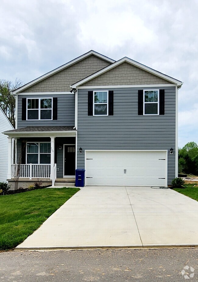 Building Photo - 560 Country Oak Dr
