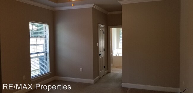 Building Photo - 3 br, 2 bath House - 42241 Conifer Dr.