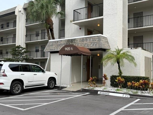 Foto del edificio - 9420 Poinciana Pl
