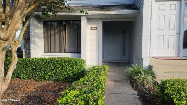 Building Photo - 138 Blue Heron Dr