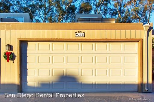 Building Photo - 9736 Aviary Dr