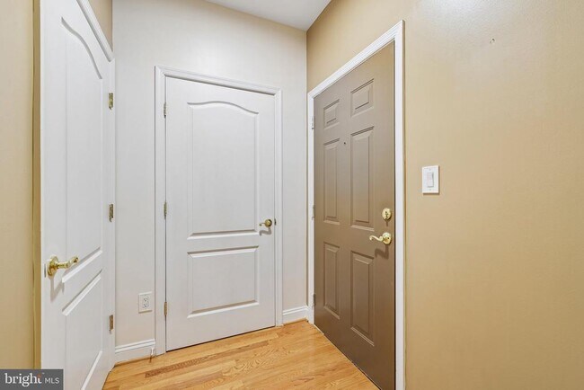 Building Photo - 5910 Great Star Dr