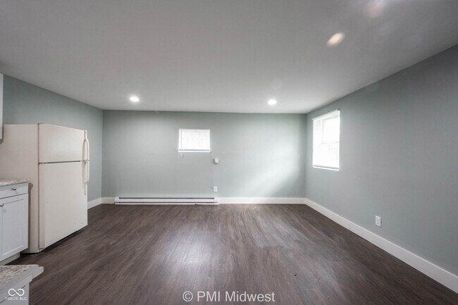 Building Photo - 238.5 N Beville Ave