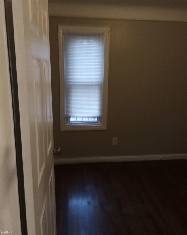 Building Photo - 3 br, 1.5 bath House - 16103 Bringard Dr