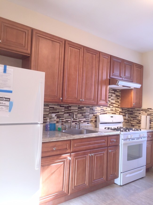 Foto del edificio - 1569 W 9th St