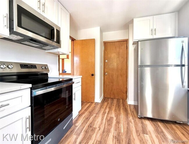 Foto del edificio - 2182 Vernier Rd