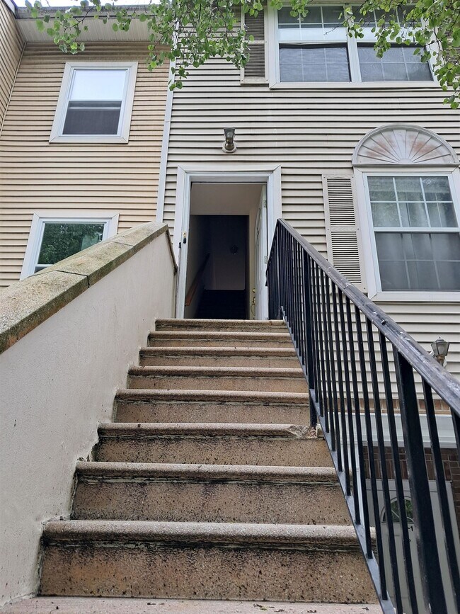 Foto del edificio - 6 Bergen Ridge Rd