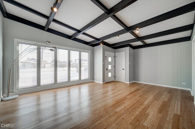 Building Photo - 5158 N Moreland Ave