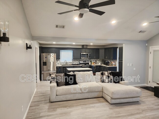 Foto del edificio - 5126 Stonegate Dr