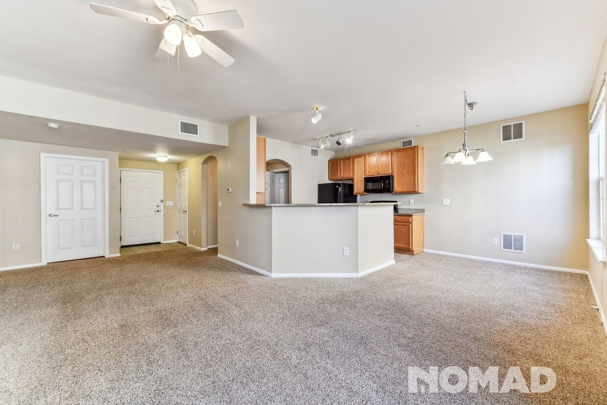 Foto principal - Charming 2BR Condo in Parker