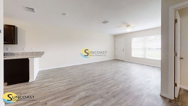 Foto del edificio - 9106 N Travis Dr