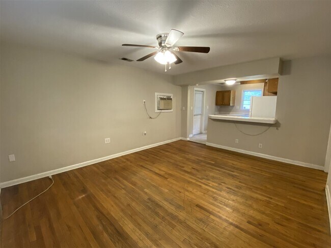 Building Photo - 1506 Mayhew St