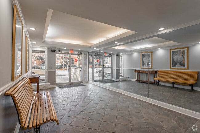 Lobby - Chevy Chase Tower