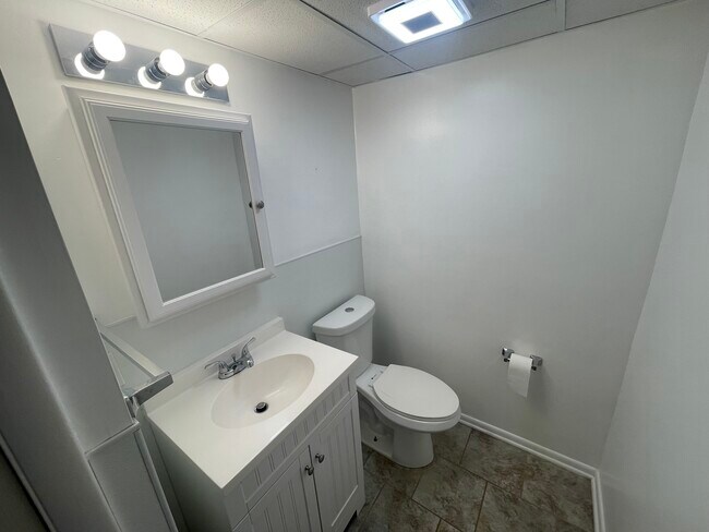 Foto del edificio - 908 Church St