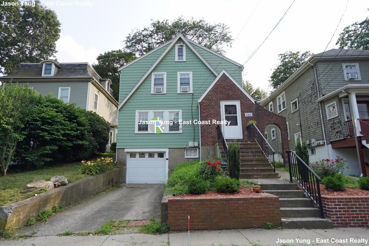 252 Tremont St, Newton, MA 02458 House Rental in Newton, MA