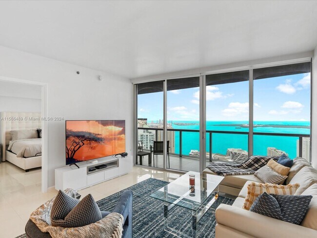 Building Photo - 465 Brickell Ave