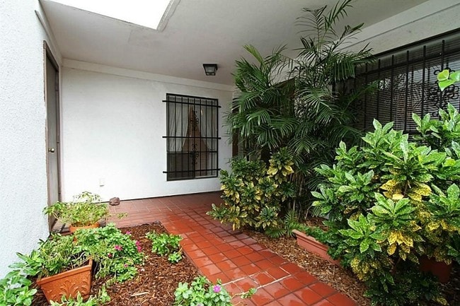 Foto del edificio - 4508 Medinah Pl