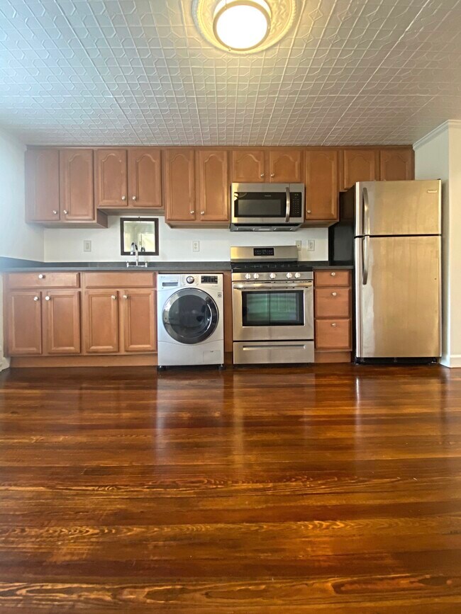 Building Photo - 219 Pavonia Ave