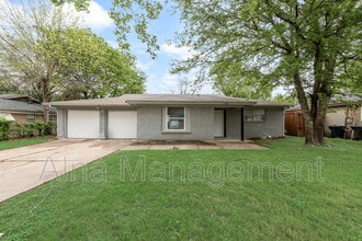 Building Photo - 3332 Mesquite Rd