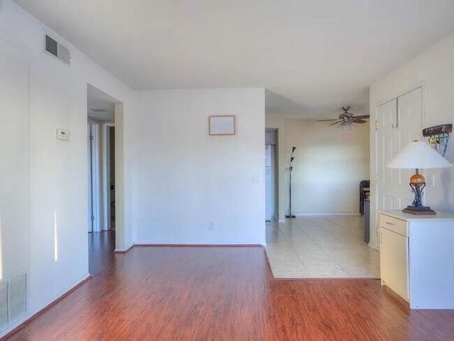 Building Photo - Comfortable 1-Bedroom Condo in Gated Palmi...