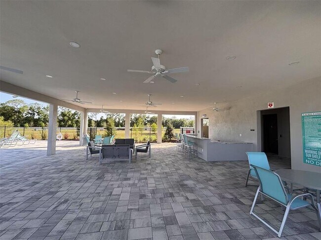 Building Photo - 8241 SW 67th Ave