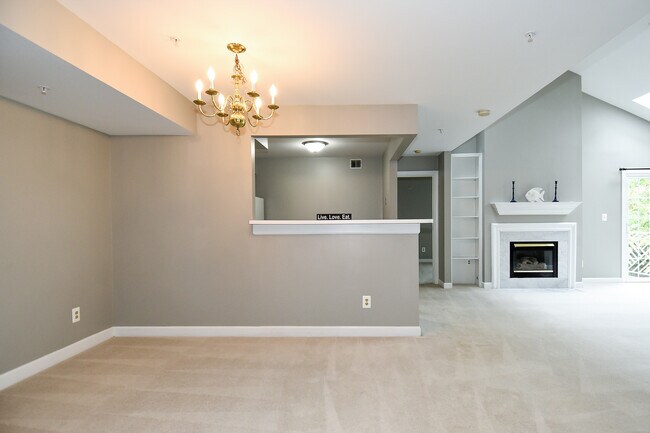 Building Photo - 12245 Fairfield House Dr