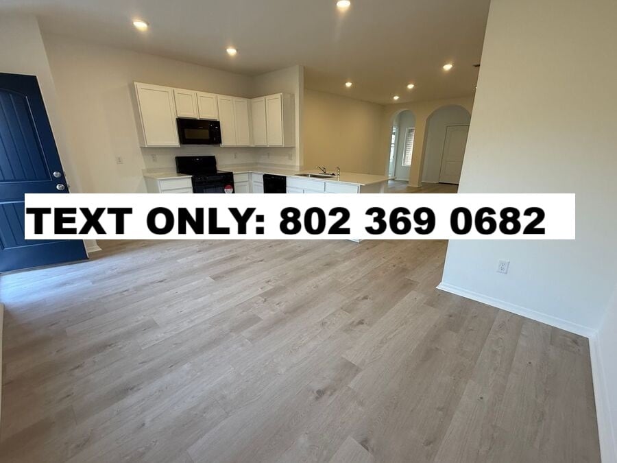 Building Photo - 1151 Meadows Dr