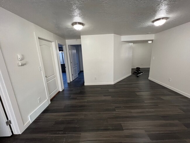 Foto del edificio - 3507 Bay Ct
