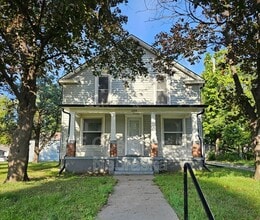 Building Photo - 1809 N 33rd St