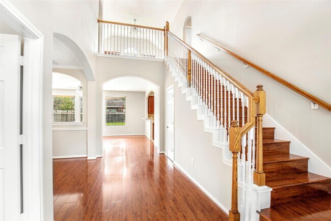 Building Photo - 7031 Ballinger Ridge Ln