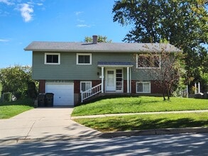 Building Photo - 1425 Highland Blvd
