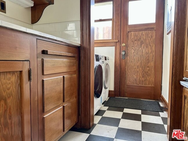 Foto del edificio - 750 N Edinburgh Ave