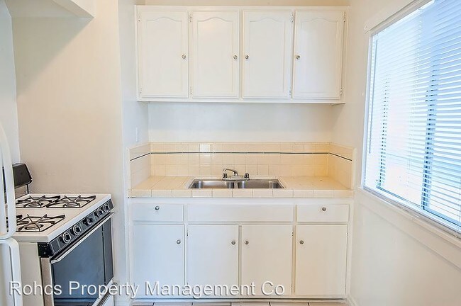 Building Photo - 2737 San Marino St
