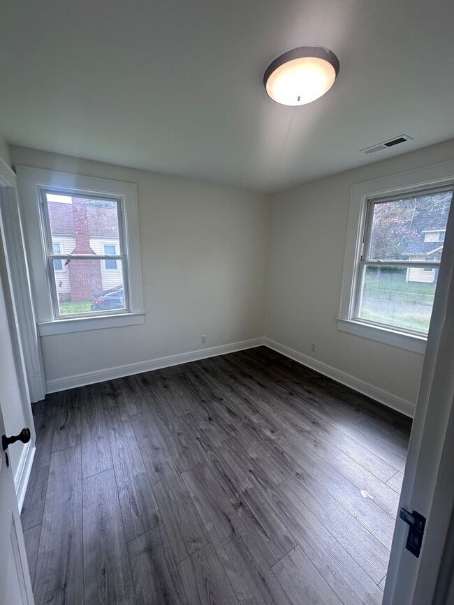 Building Photo - 2730 Vimy Ridge Ave