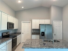 Building Photo - 3756 NE 13th Pl