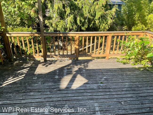 Foto del edificio - 6 br, 2.5 bath House - 111 154th Pl NE