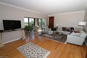 Foto del edificio - 6820 Pelican Bay Blvd