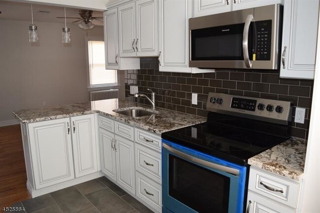 Foto del edificio - 1345 Camden Ct