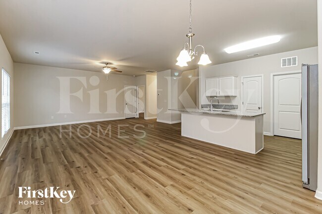 Building Photo - 1136 Scarlett Dr