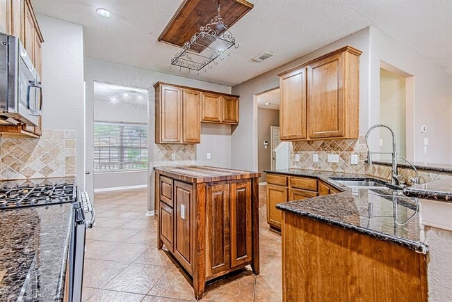 Building Photo - 7507 Trail Hollow