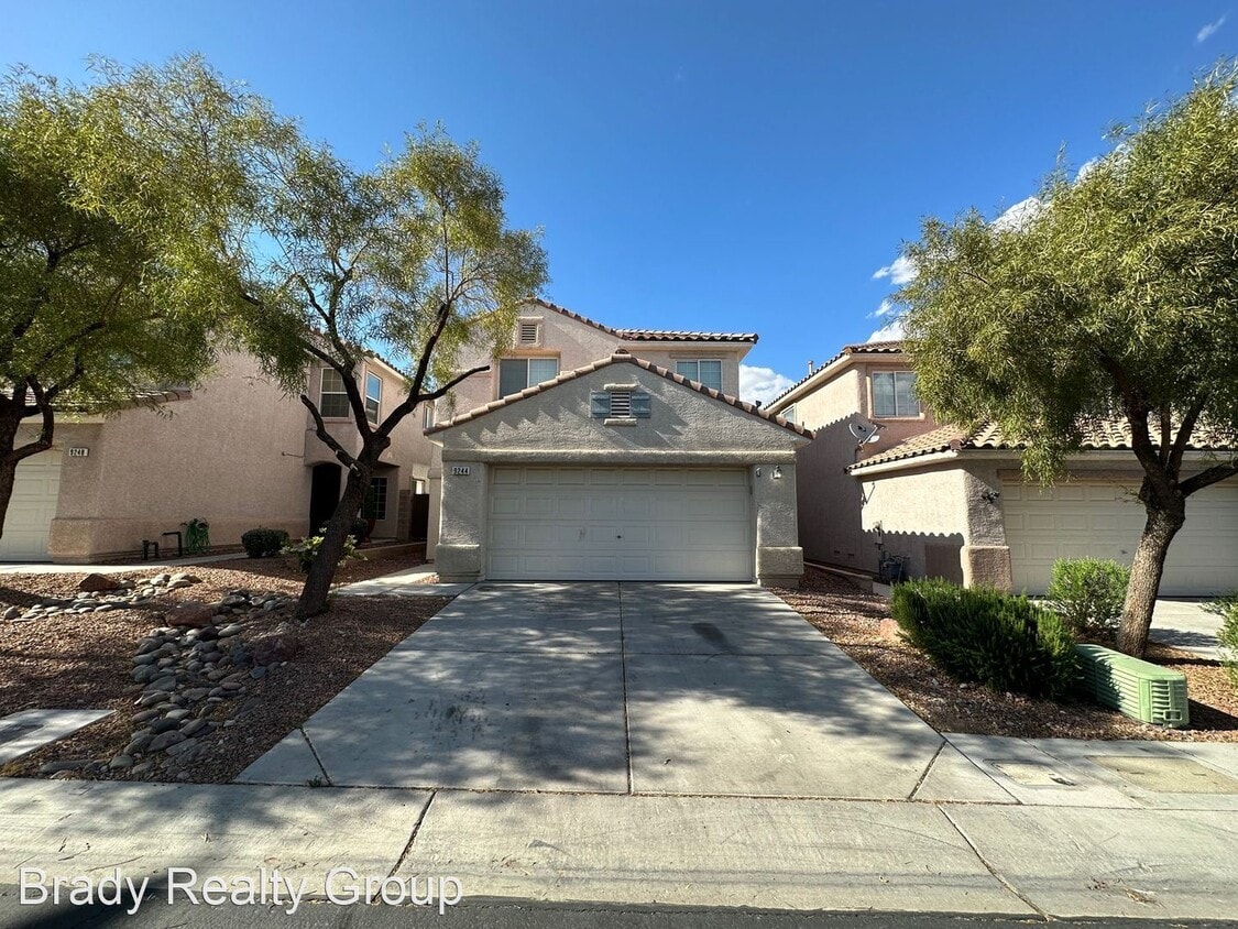 9244 Freedom Heights Ave, Las Vegas, NV 89149 House Rental in Las